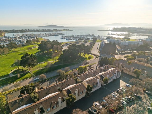 2520 2520 Beach Head Way, Richmond, CA 94804