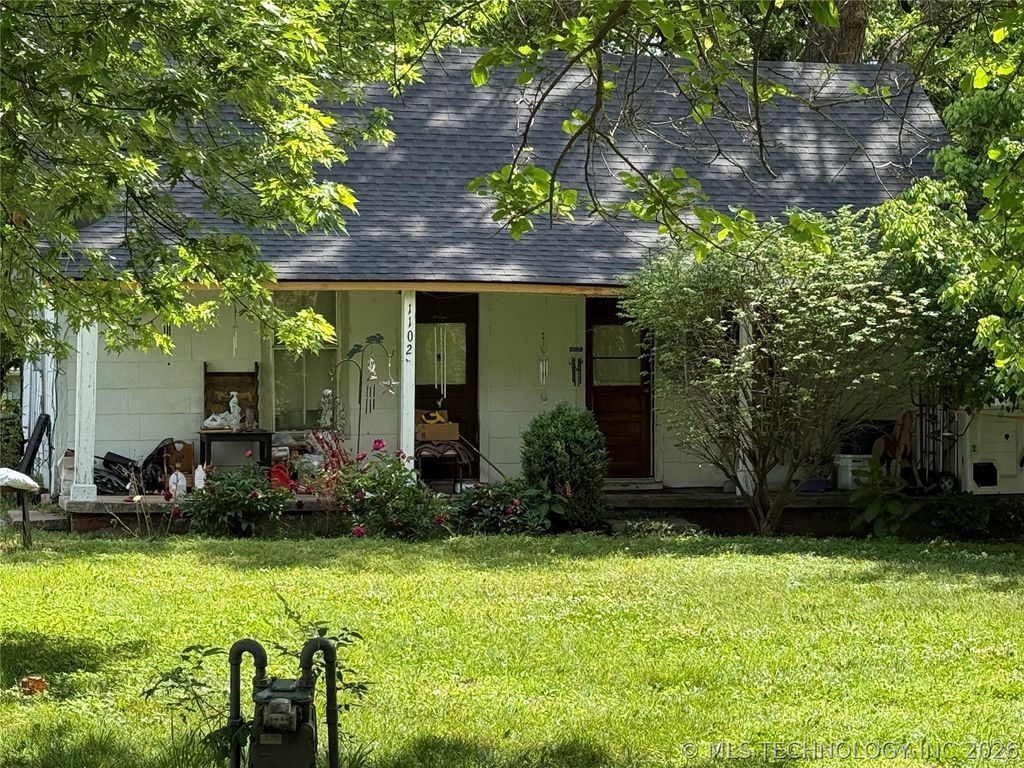1102 SE 12th Street, Wagoner, OK 74467
