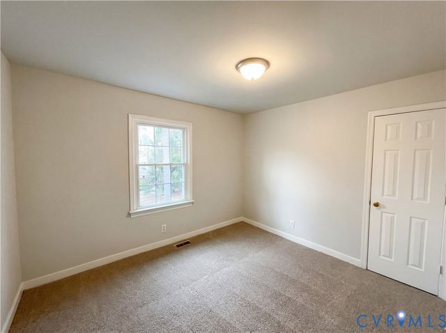 13905 Cedar Cliff Ct, Chester, VA 23831