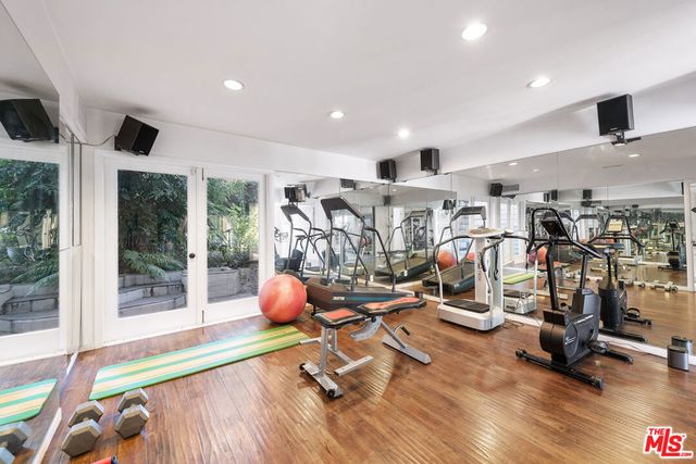 3245 Provon Lane, Los Angeles, CA 90034