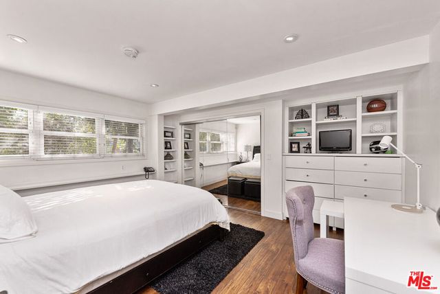 3245 Provon Lane, Los Angeles, CA 90034