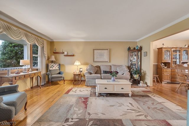 279 Madison Hill Rd, Clark Twp., NJ 07066