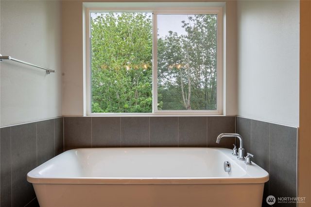 6847 88th Drive NE, Marysville, WA 98270