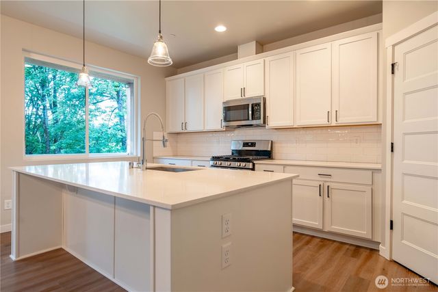 6847 88th Drive NE, Marysville, WA 98270