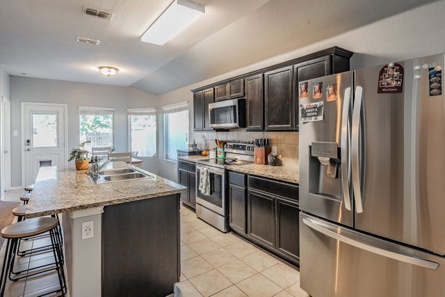 1124 Forest Glen Drive, Azle, TX 76020