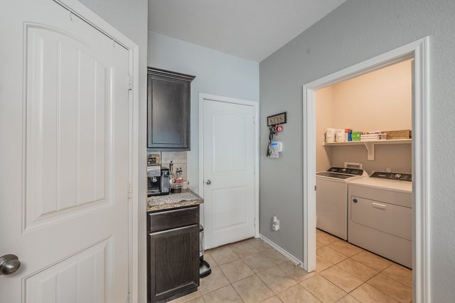 1124 Forest Glen Drive, Azle, TX 76020