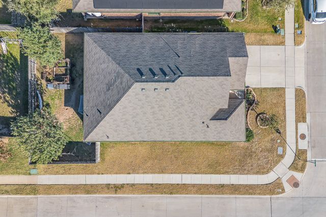 1124 Forest Glen Drive, Azle, TX 76020