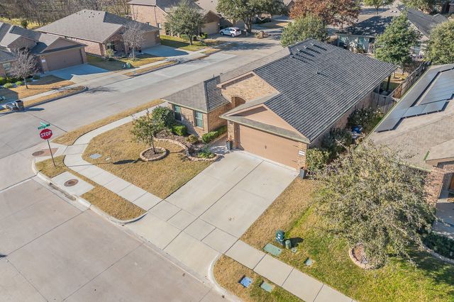 1124 Forest Glen Drive, Azle, TX 76020
