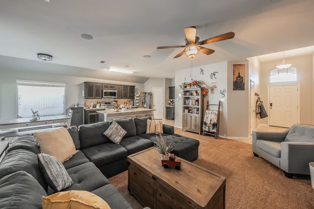 1124 Forest Glen Drive, Azle, TX 76020