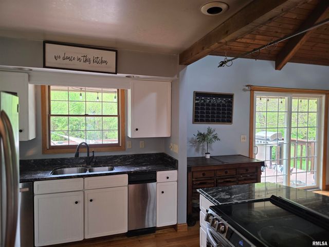 9 CHRISENDALE Lane, Washington, IL 61571