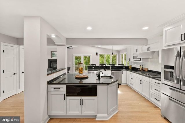 7154 CHESTERFIELD, Warrenton, VA 20187