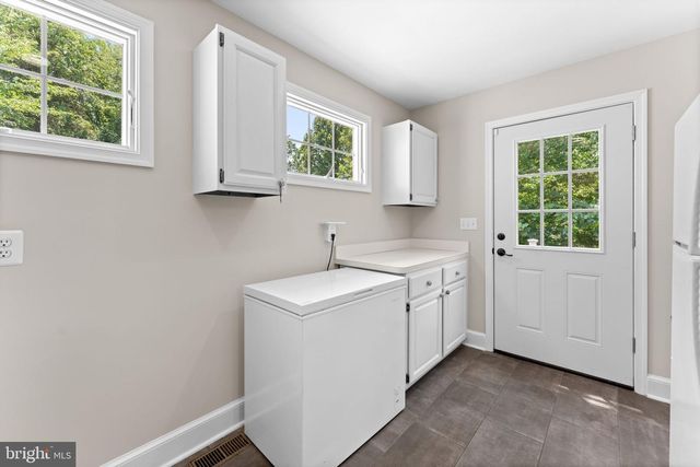 7154 CHESTERFIELD, Warrenton, VA 20187