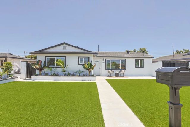 11842 Santa Rosalia, Stanton, CA 90680