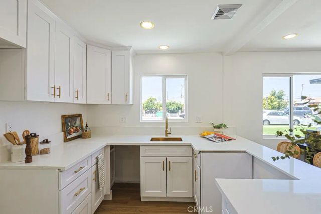11842 Santa Rosalia, Stanton, CA 90680