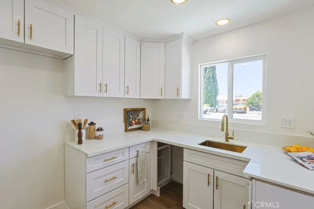 11842 Santa Rosalia, Stanton, CA 90680