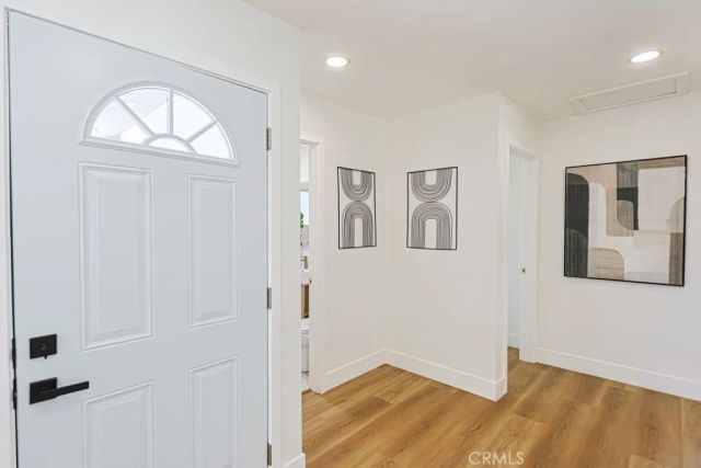 11842 Santa Rosalia, Stanton, CA 90680