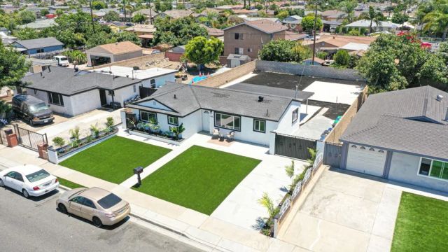 11842 Santa Rosalia, Stanton, CA 90680