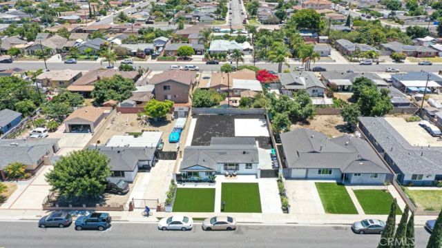 11842 Santa Rosalia, Stanton, CA 90680