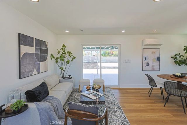 11842 Santa Rosalia, Stanton, CA 90680
