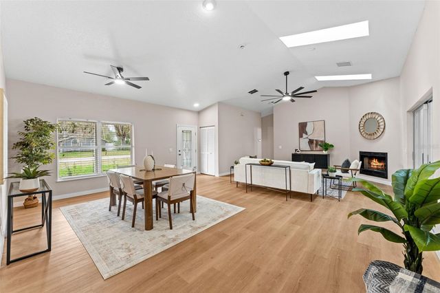 5521 OAK STREET, Mount Dora, FL 32757