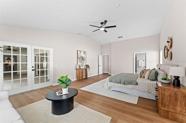 5521 OAK STREET, Mount Dora, FL 32757