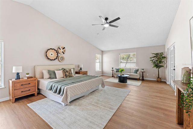 5521 OAK STREET, Mount Dora, FL 32757