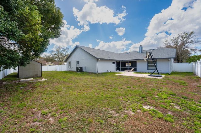 5521 OAK STREET, Mount Dora, FL 32757