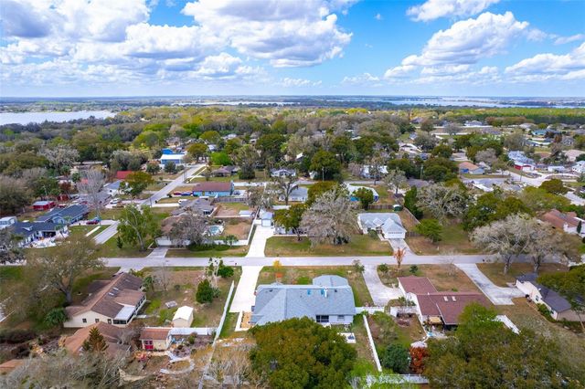 5521 OAK STREET, Mount Dora, FL 32757