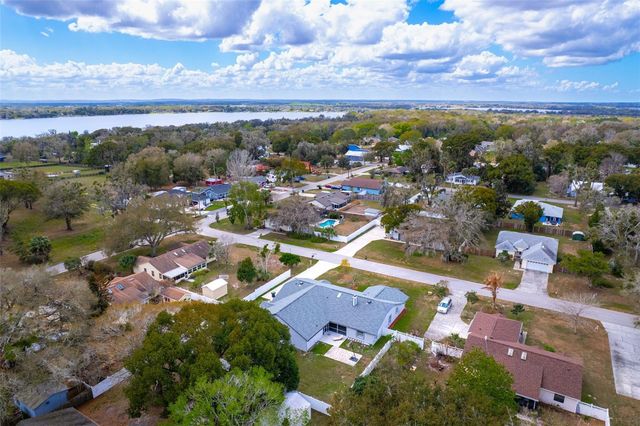 5521 OAK STREET, Mount Dora, FL 32757