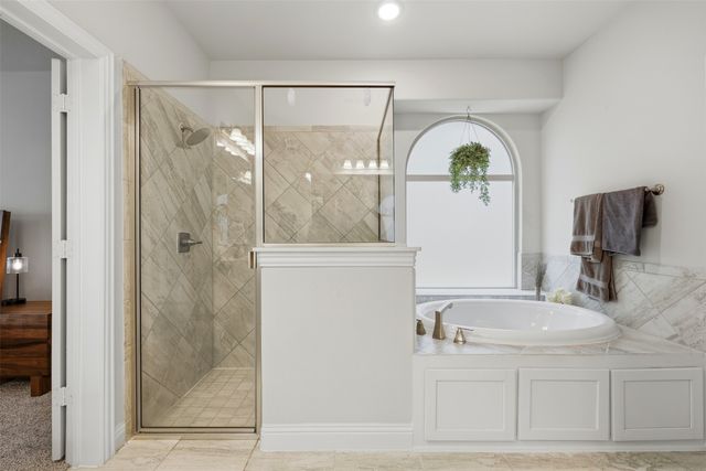 418 Crestview Drive, Midlothian, TX 76065