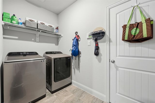 418 Crestview Drive, Midlothian, TX 76065