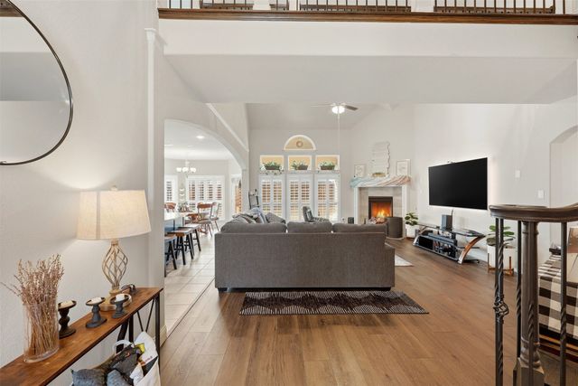 418 Crestview Drive, Midlothian, TX 76065