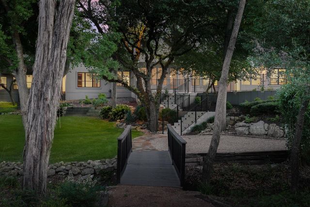 506 Konstanty CIR, West Lake Hills, TX 78746