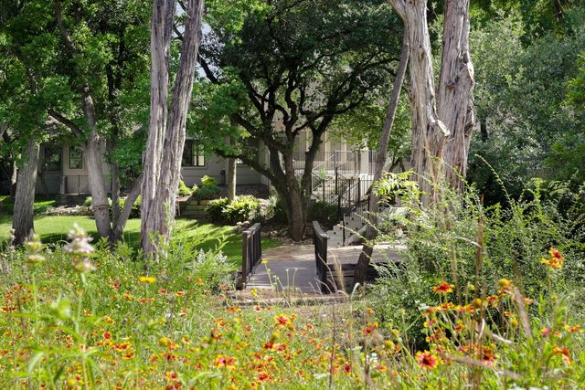 506 Konstanty CIR, West Lake Hills, TX 78746