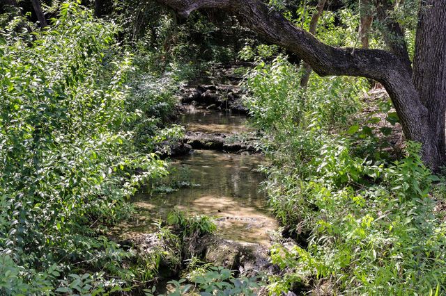 506 Konstanty CIR, West Lake Hills, TX 78746