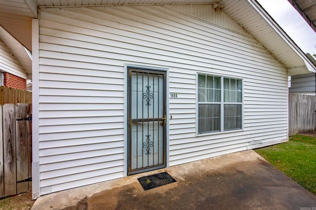 1003 E Homan, England, AR 72046