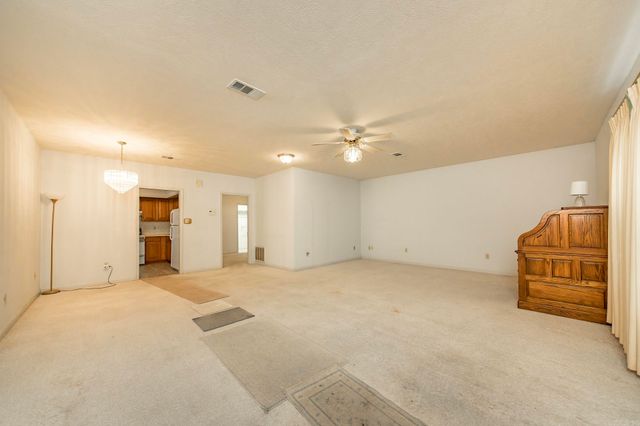 1003 E Homan, England, AR 72046