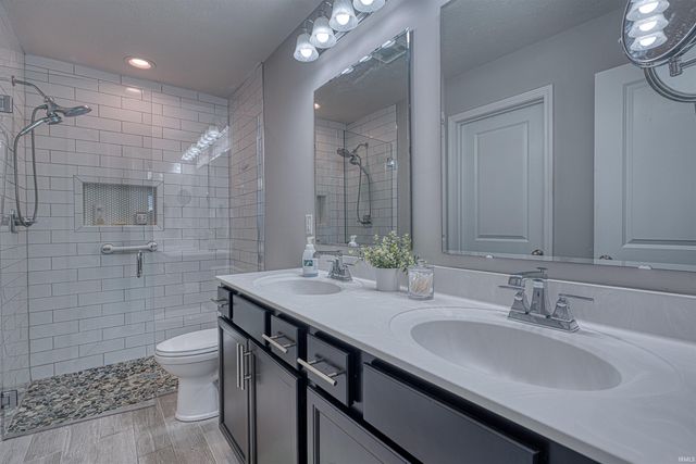 4948 Live Oak Court, Newburgh, IN 47630