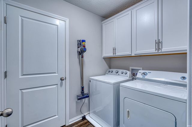 4948 Live Oak Court, Newburgh, IN 47630