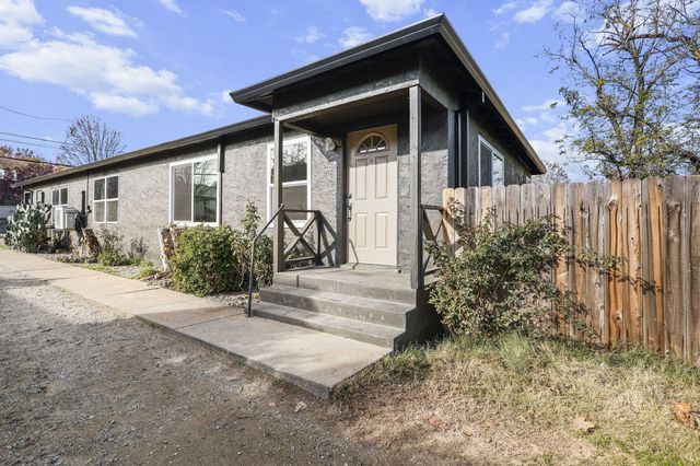 1621-1623 Magnolia Avenue, Redding, CA 96001