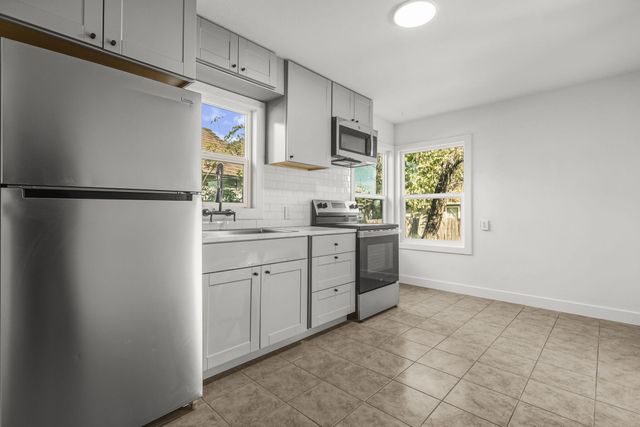 1621-1623 Magnolia Avenue, Redding, CA 96001