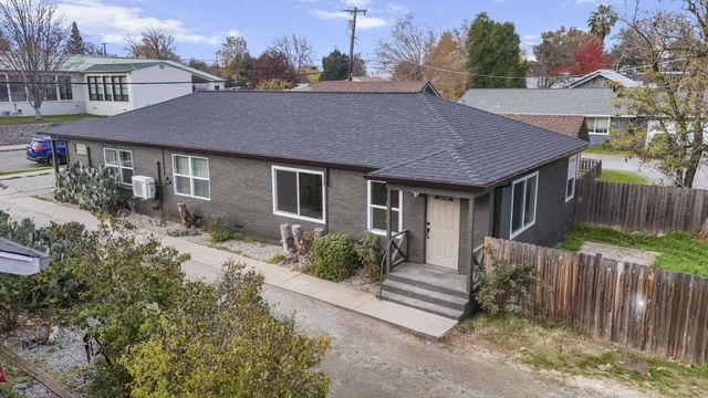 1621-1623 Magnolia Avenue, Redding, CA 96001