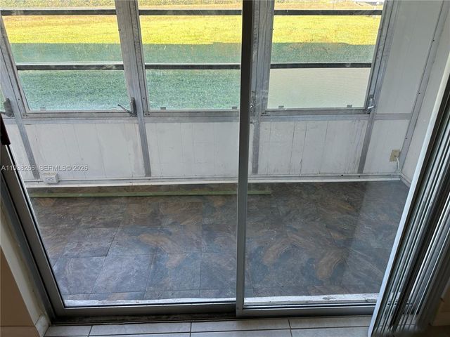 8851 Sunrise Lakes Blvd 112, Sunrise, FL 33322