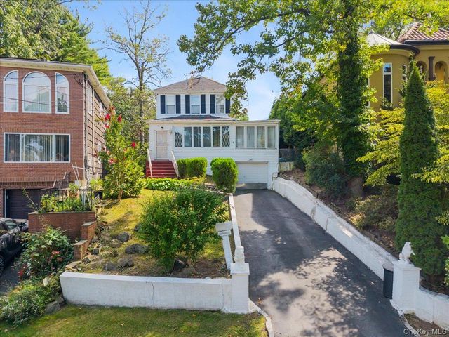195-12 McLaughlin Avenue, Holliswood, NY 11423