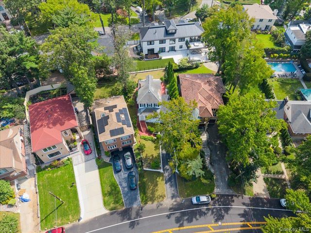 195-12 McLaughlin Avenue, Holliswood, NY 11423