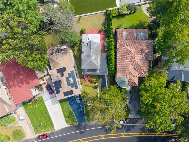 195-12 McLaughlin Avenue, Holliswood, NY 11423