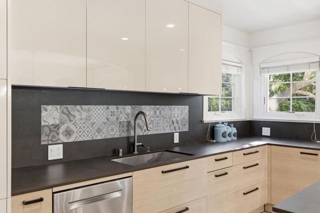 926 Rosewood Avenue, San Carlos, CA 94070