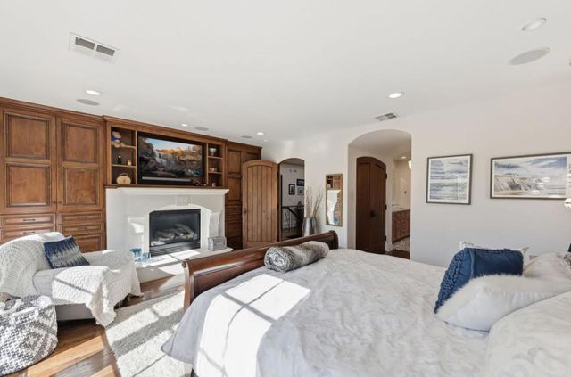 926 Rosewood Avenue, San Carlos, CA 94070