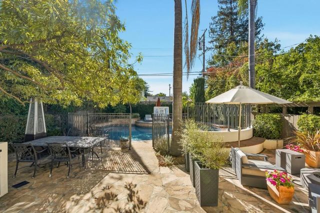 926 Rosewood Avenue, San Carlos, CA 94070