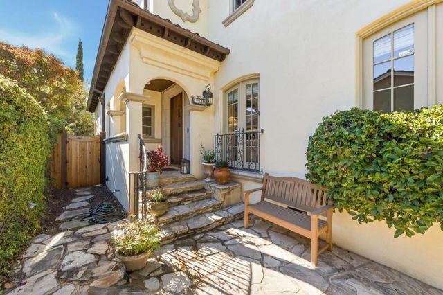 926 Rosewood Avenue, San Carlos, CA 94070